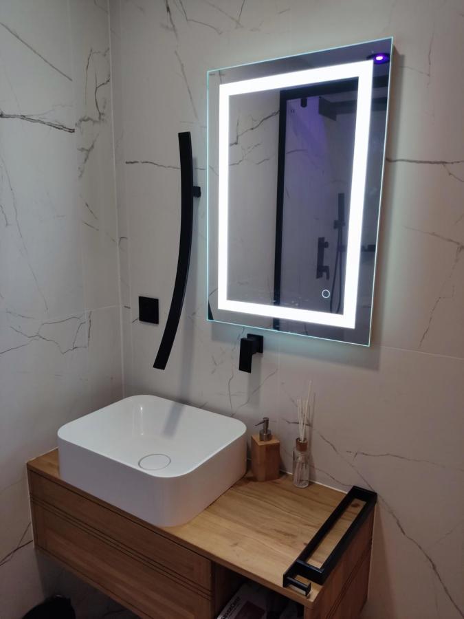 Superbe Appartement Avec Jacuzzi Avec Jardin Prive 里昂 外观 照片